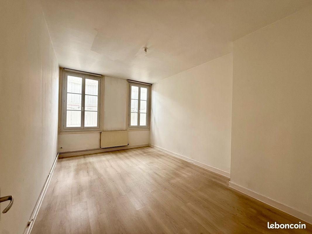 Appartement à louer, 62m², Rochefort