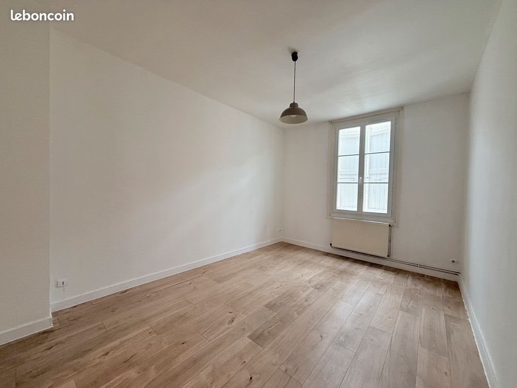 Appartement à louer, 62m², Rochefort