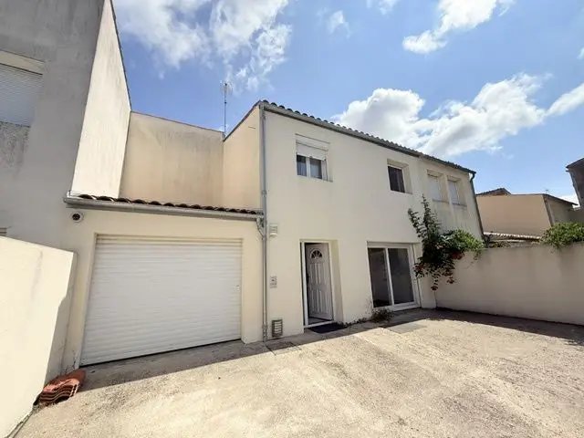 Maison à louer, 84m², Rochefort