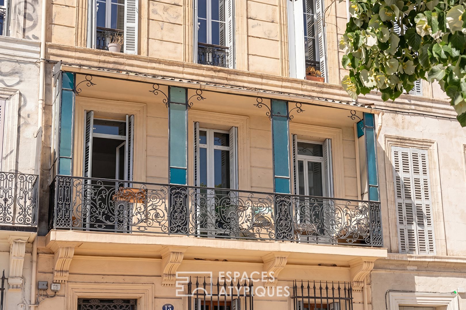 Marseille - Historic triplex under Belle Époque influence - Vue 3