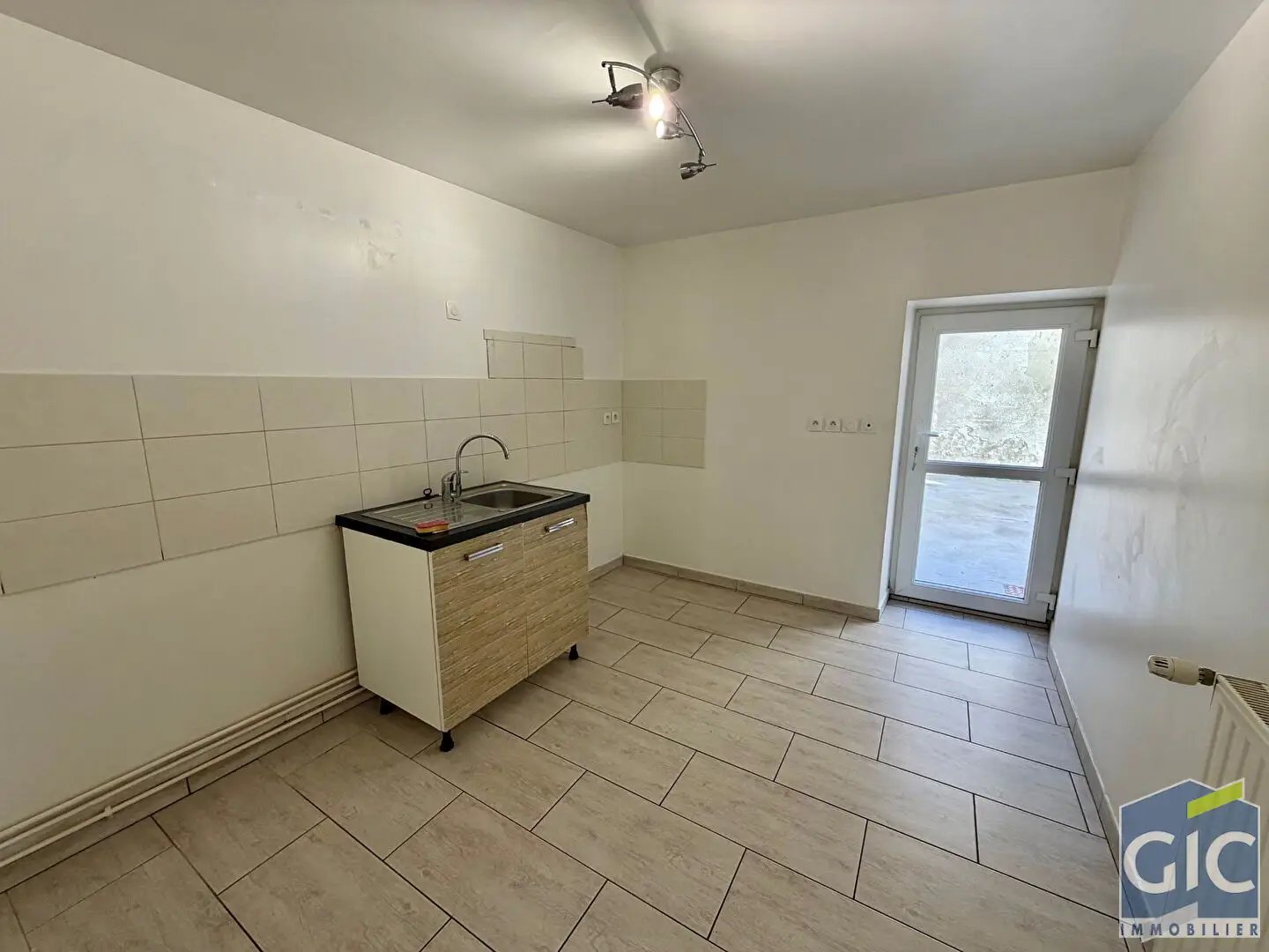 Maison à louer, 70m², Ifs