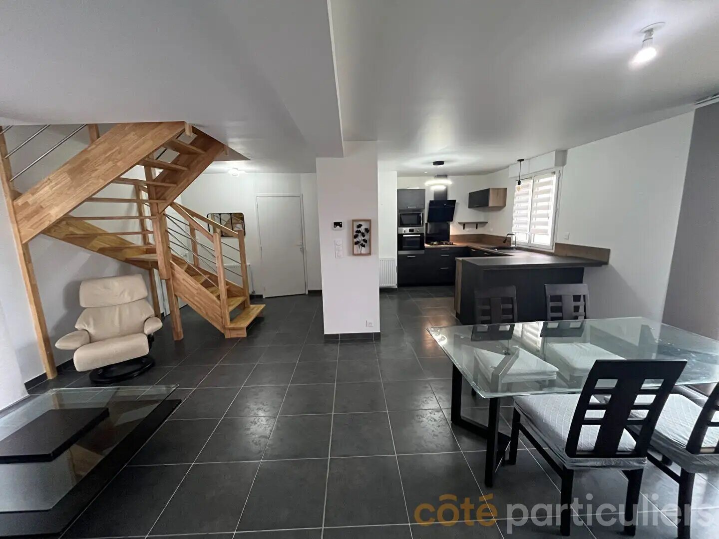 Maison à louer, 78m², Plougoumelen