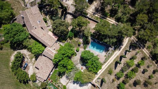 Maison 13 pièces 365 m² · à Murs · 365 m² · 1 100 000 €