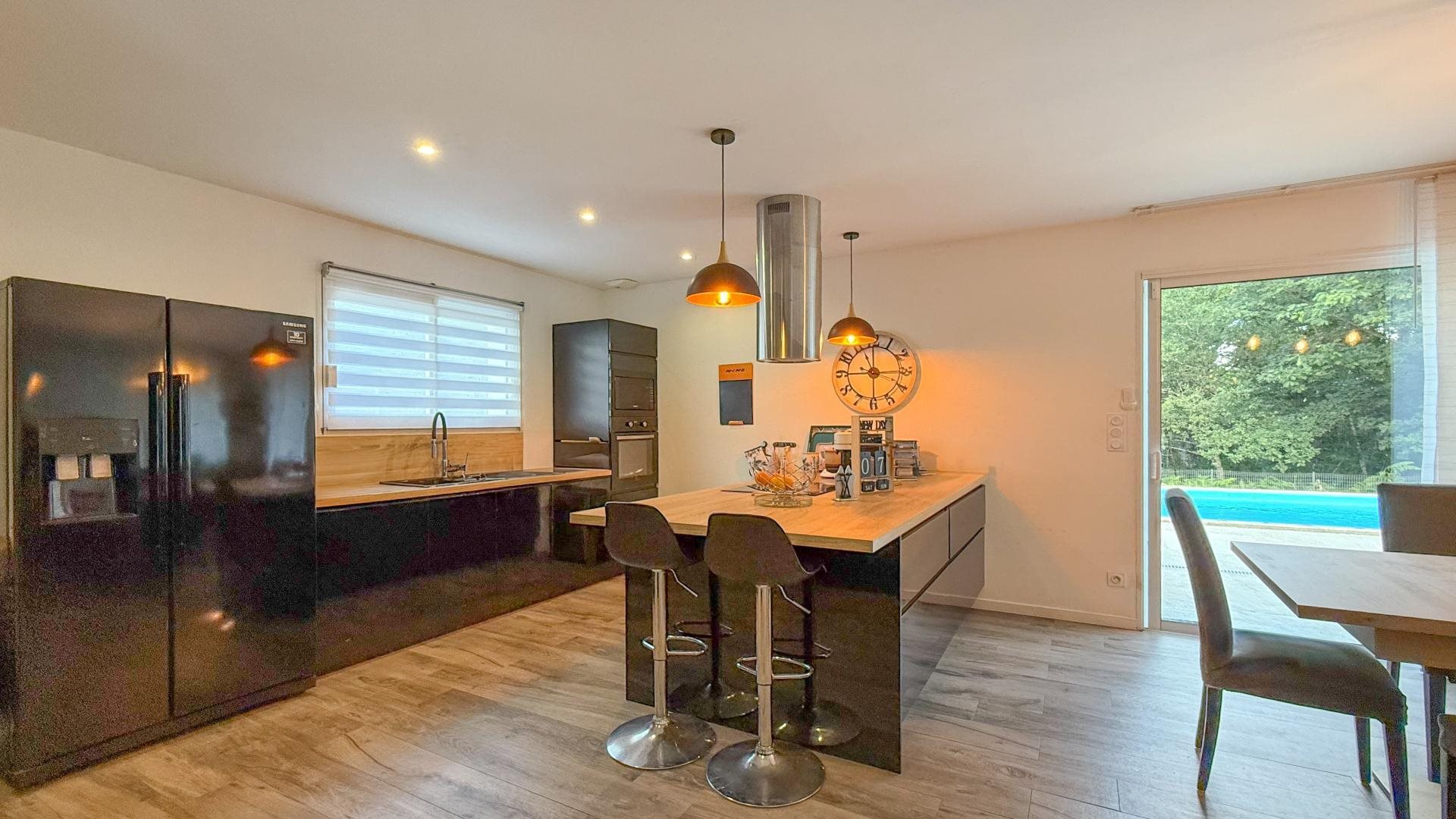 Maison à vendre, 95m², Le Pian-Médoc