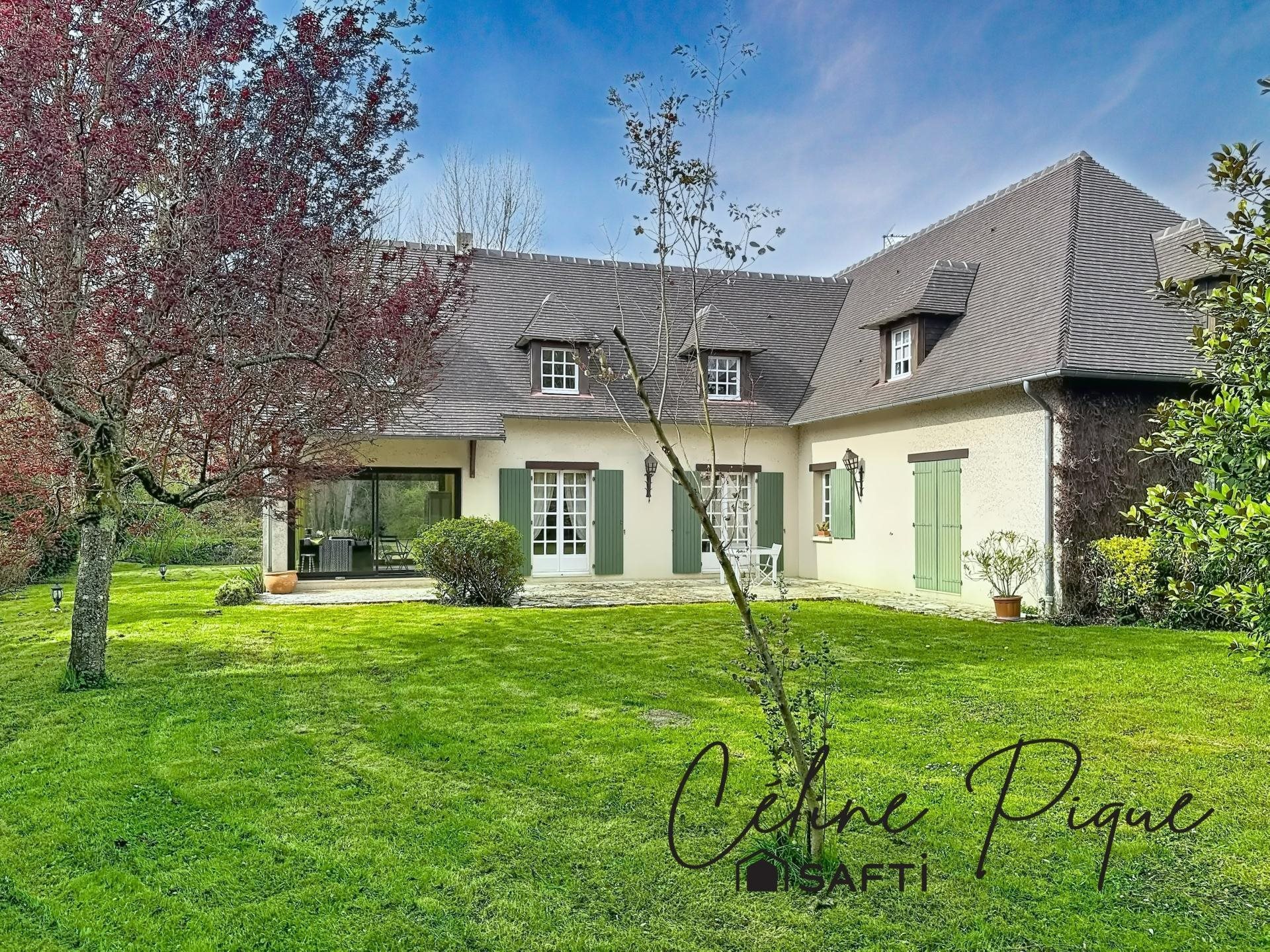 Maison à vendre, 225m², Caen