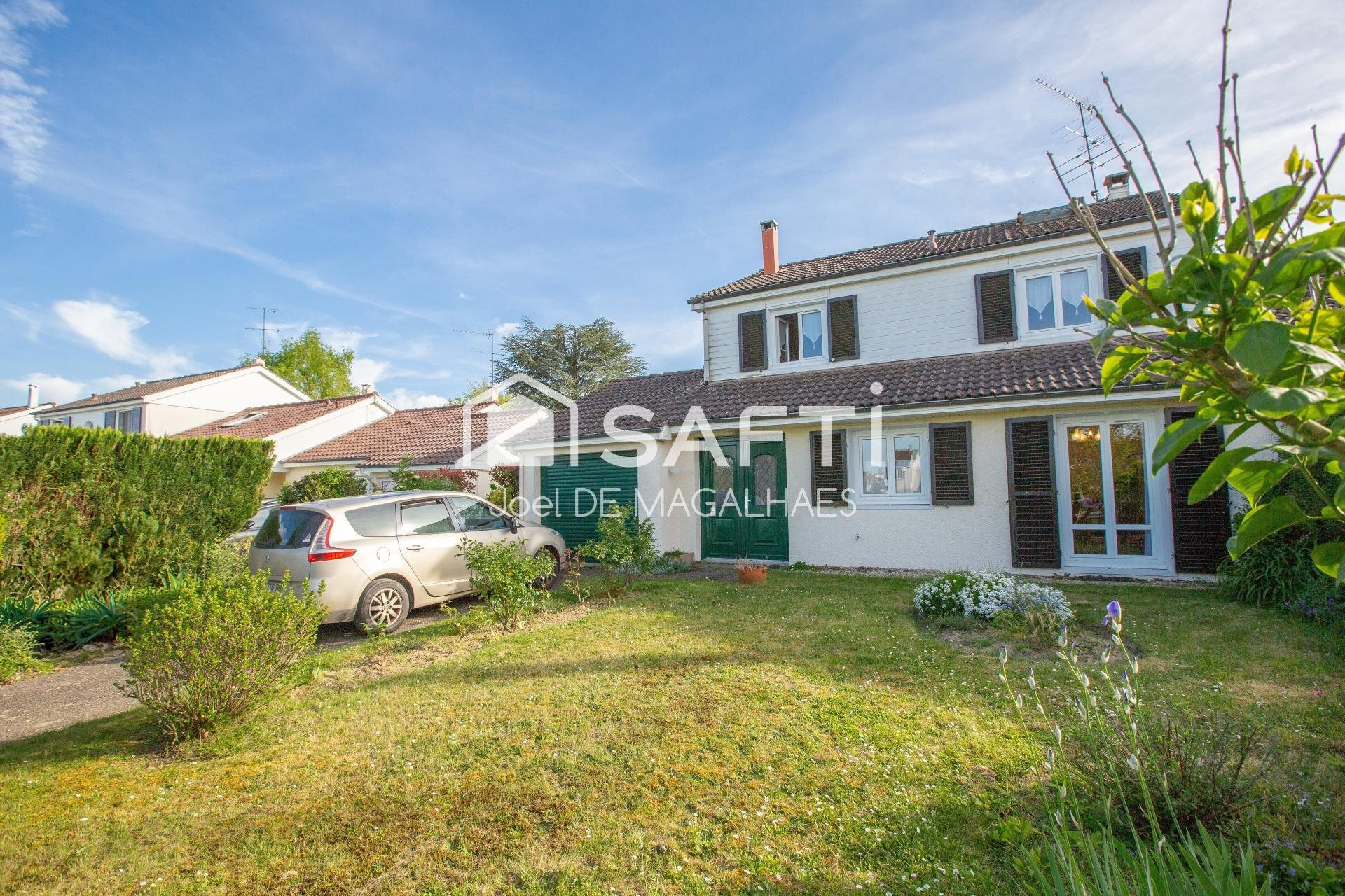 Maison à vendre, 138m², Le Mesnil-Saint-Denis