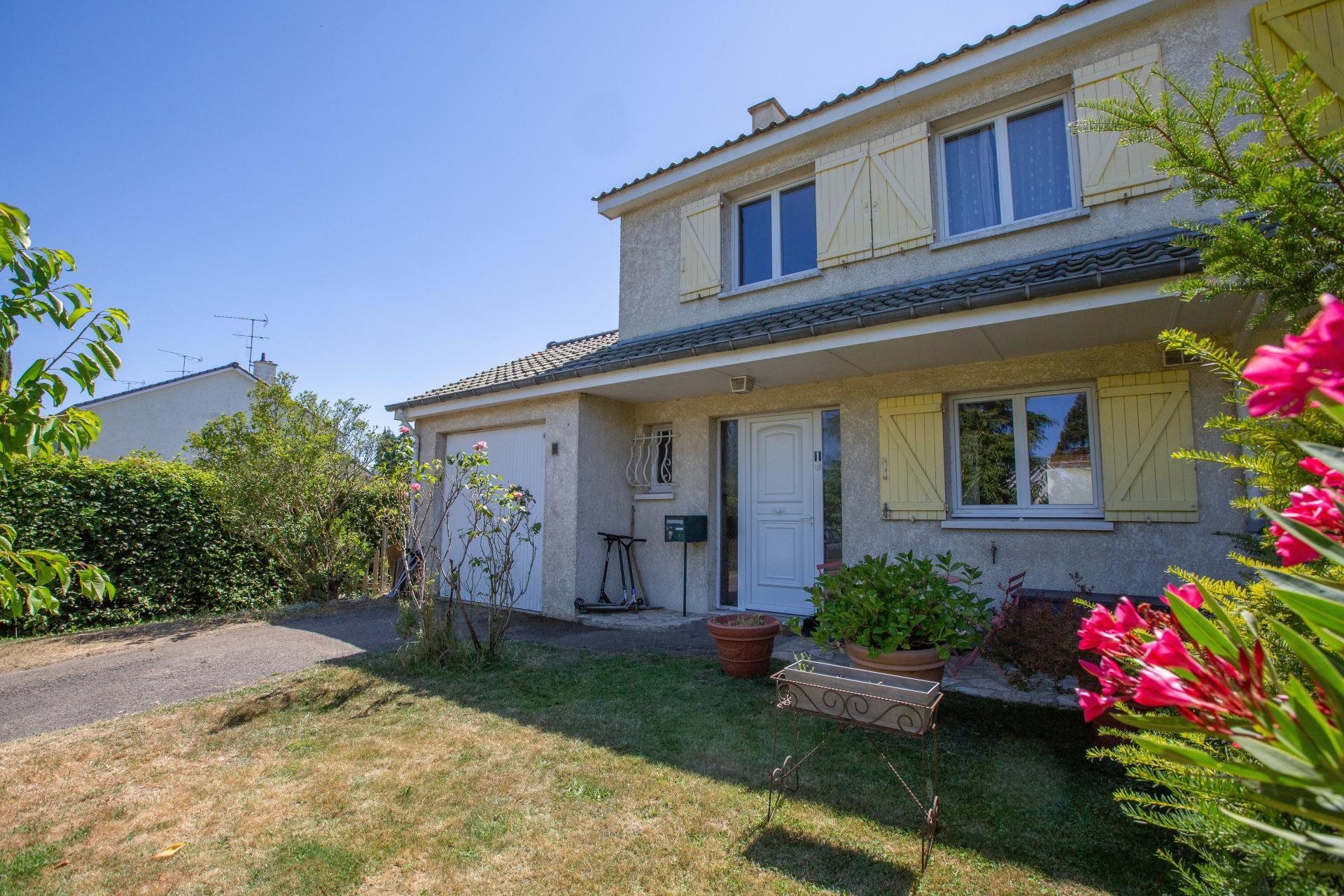 Maison à vendre, 118m², Le Mesnil-Saint-Denis