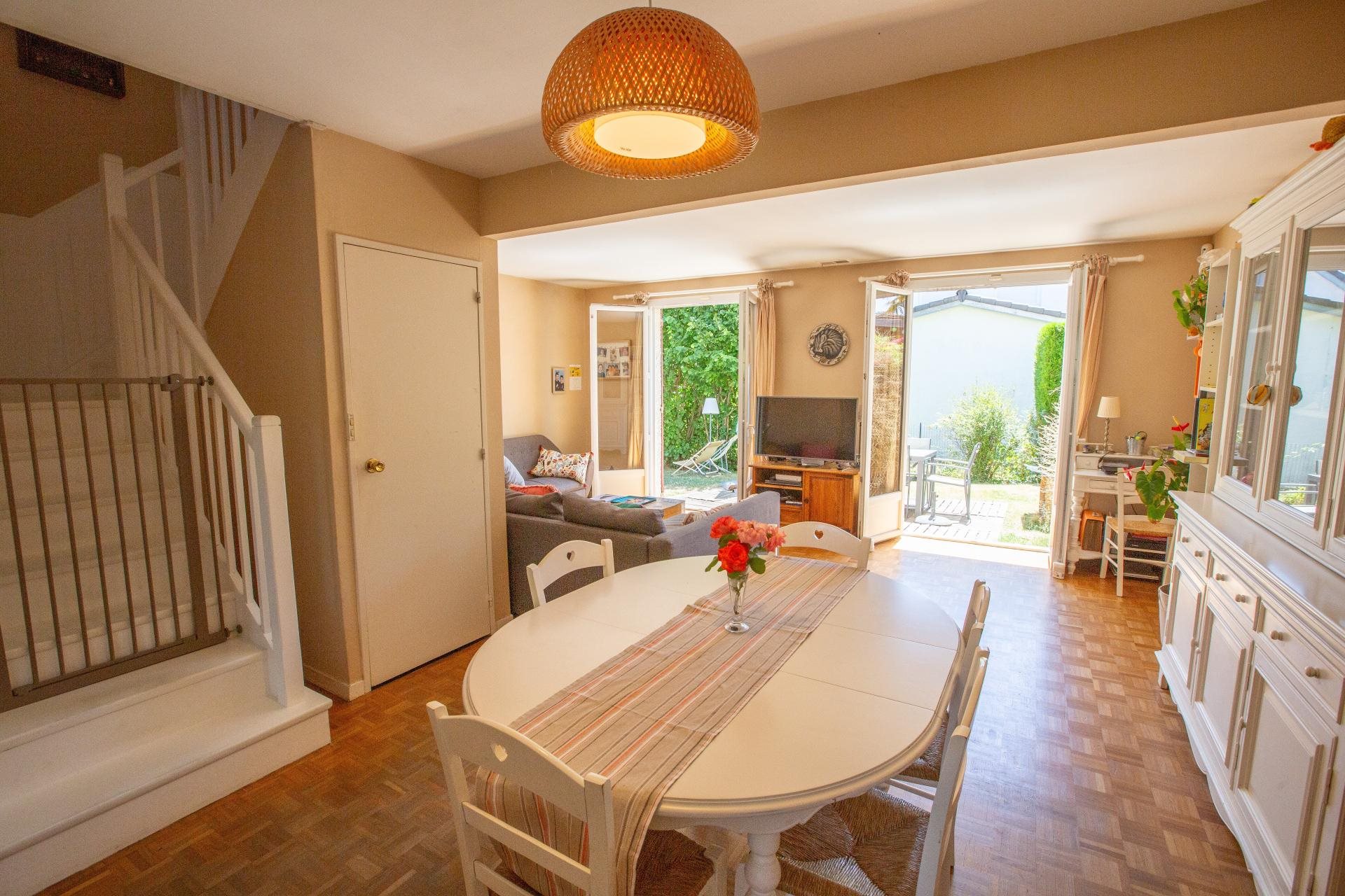 Maison à vendre, 118m², Le Mesnil-Saint-Denis