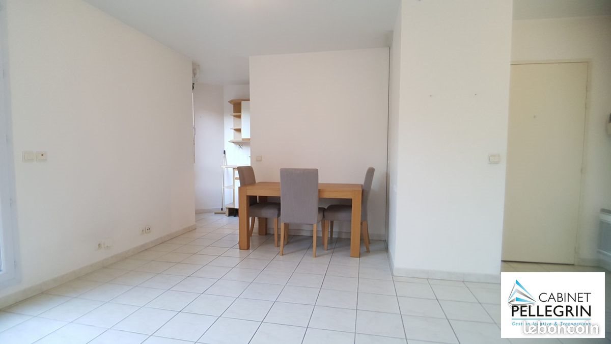 Appartement à louer, 38m², Marseille 9ème