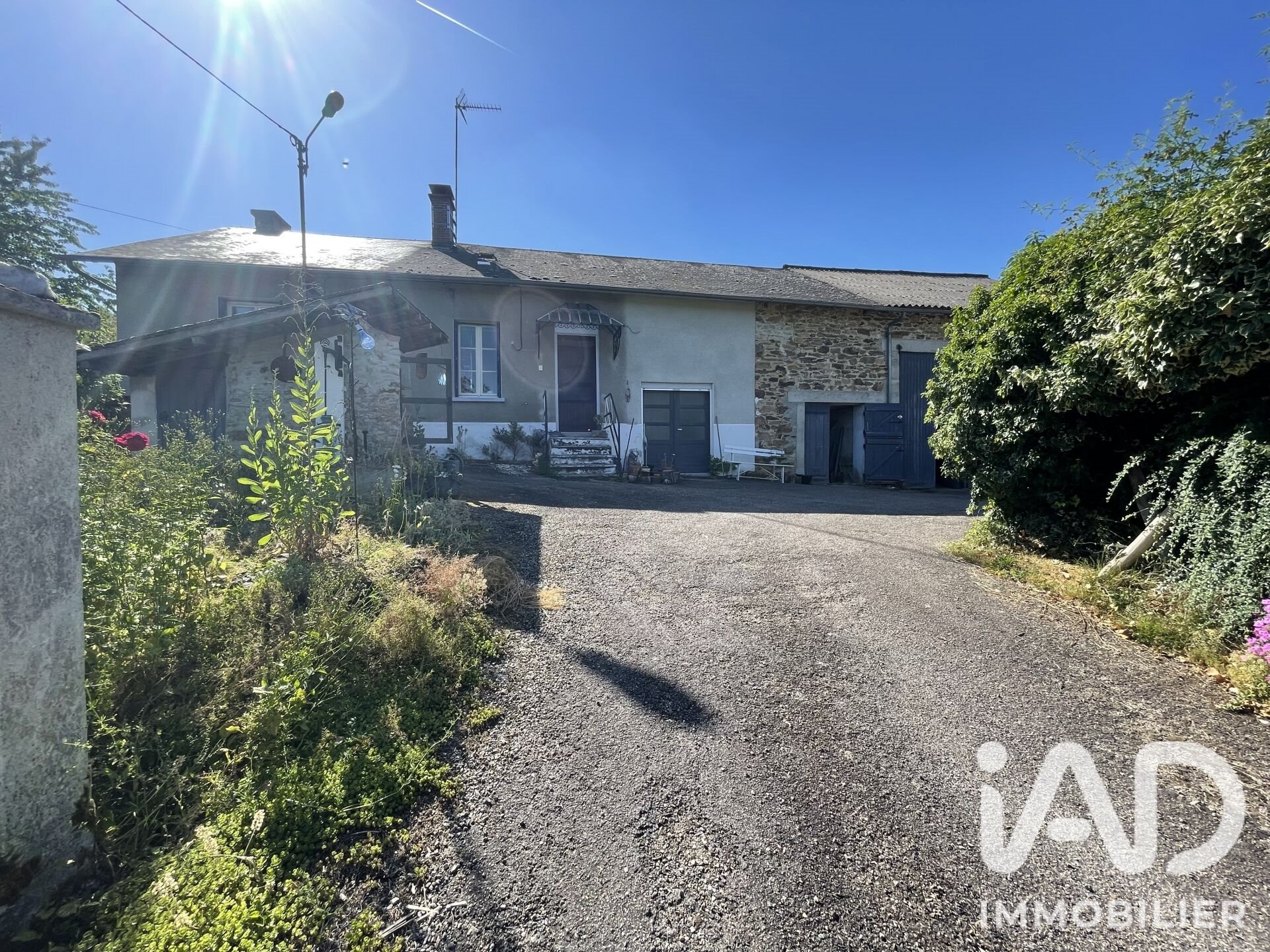 Maison à vendre, 90m², Châteauneuf-la-Forêt