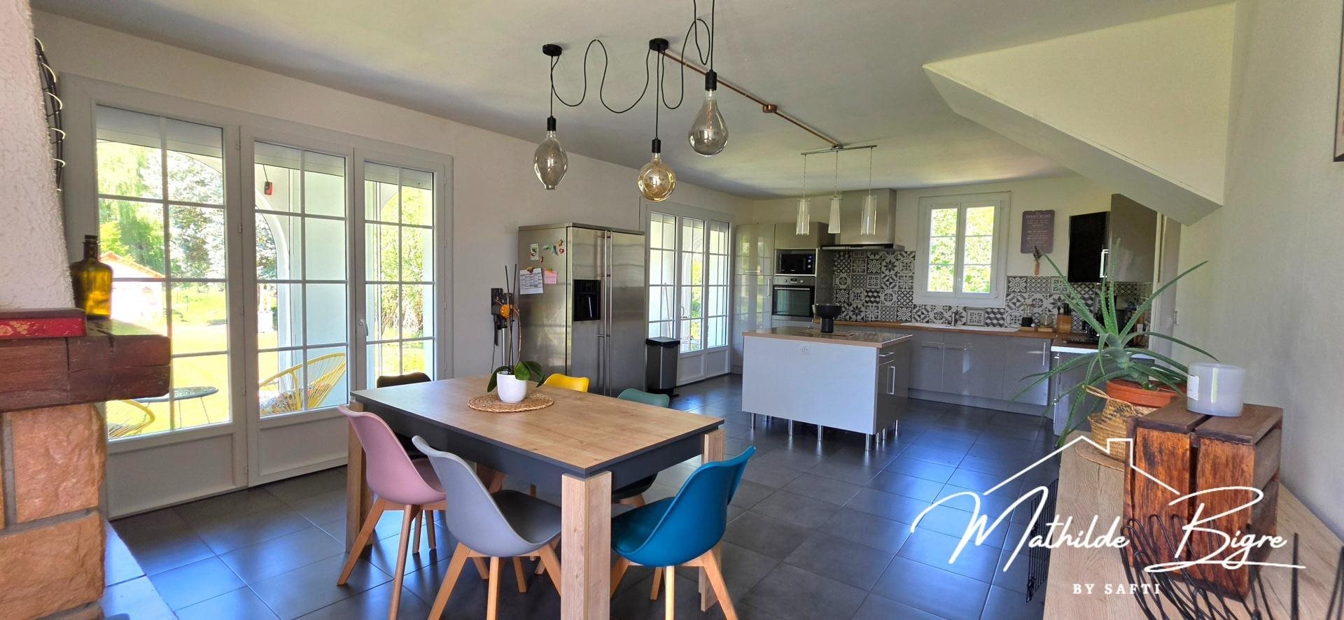 Maison à vendre, 197m², Auzon