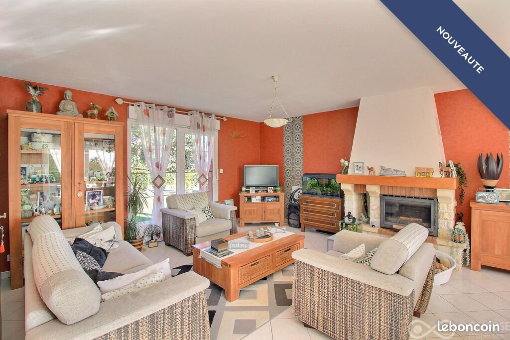 Maison à vendre, 119m², Eteignières