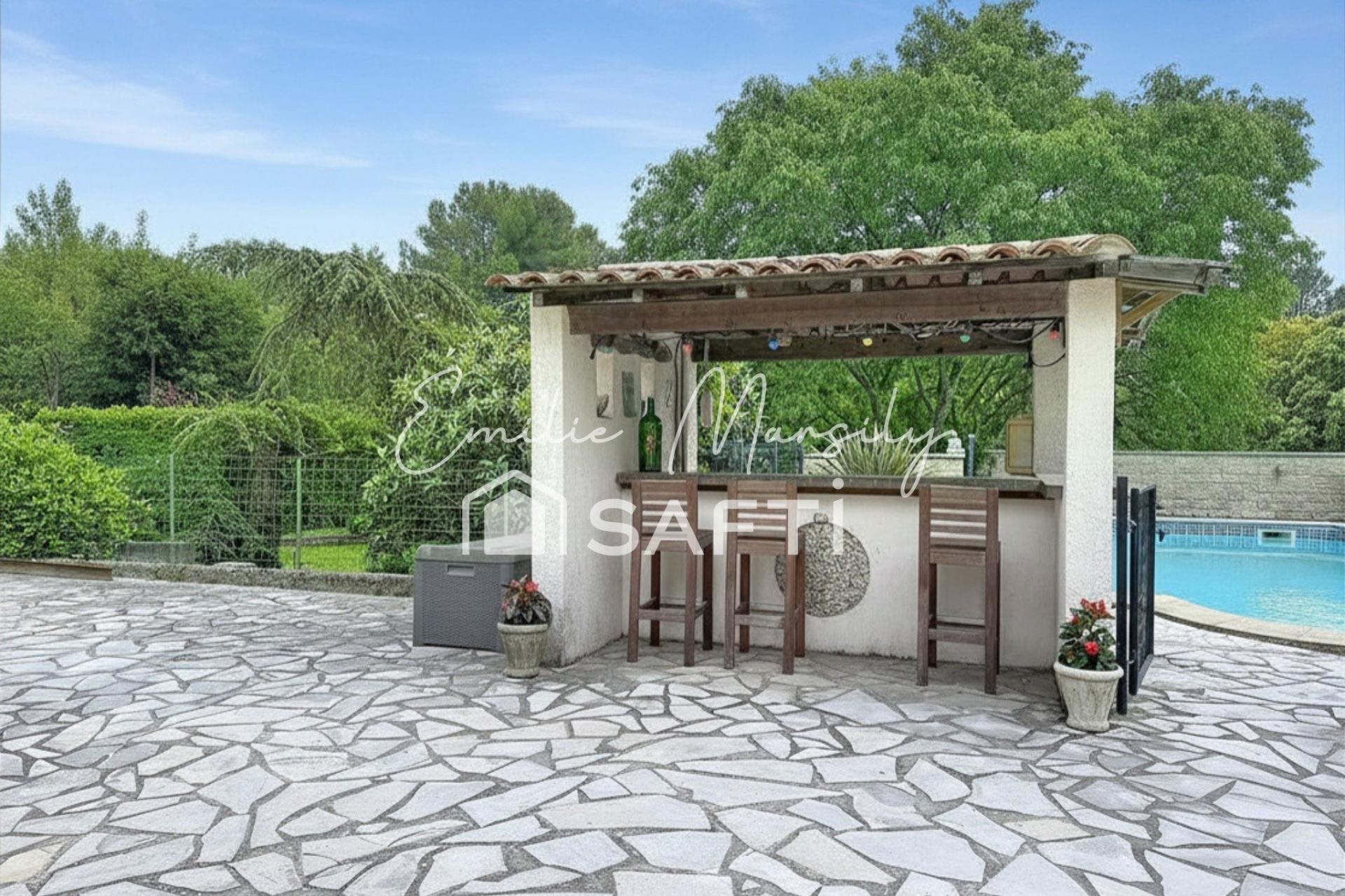 Maison à vendre, 140m², Nîmes