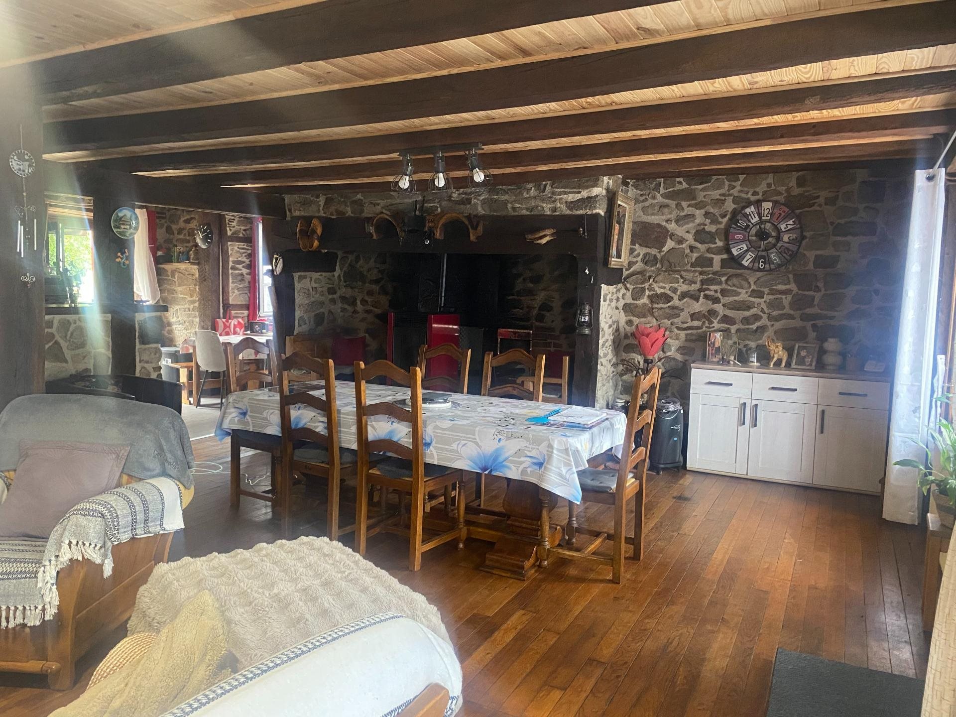 Maison à vendre, 141m², Champs-sur-Tarentaine-Marchal