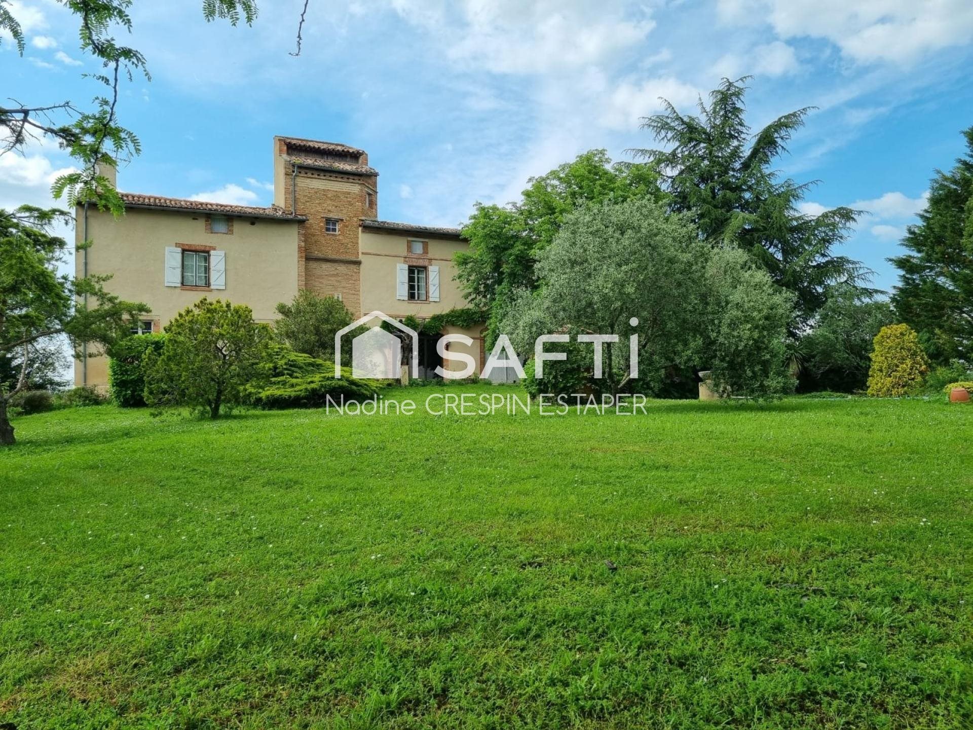 Maison à vendre, 400m², La Salvetat-Belmontet