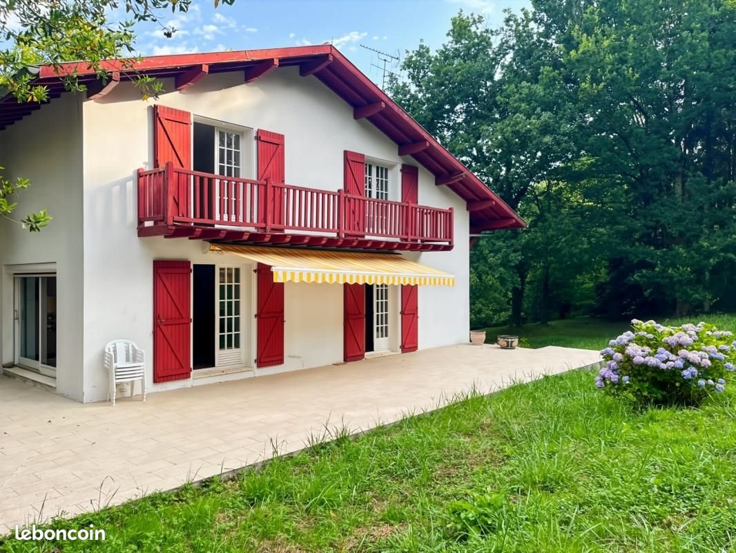 Maison à vendre, 230m², Urt