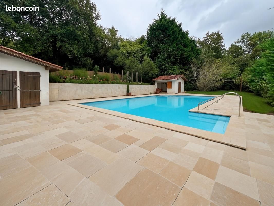 Maison à vendre, 230m², Urt