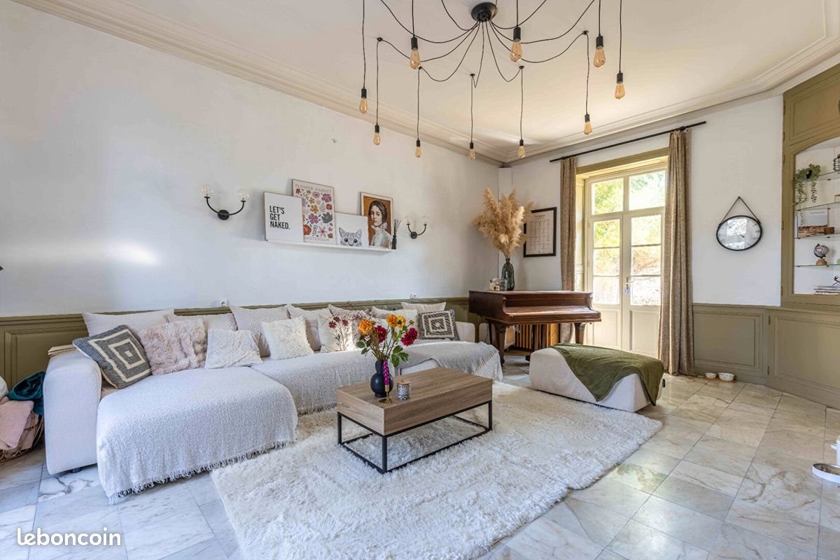 Maison à vendre, 263m², Saint-Aubin-du-Cormier