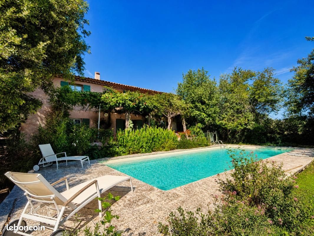 Maison à vendre, 245m², Ansouis
