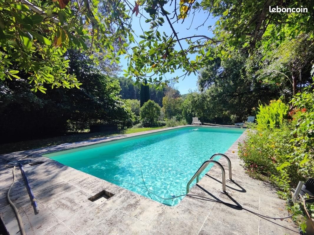Maison à vendre, 245m², Ansouis