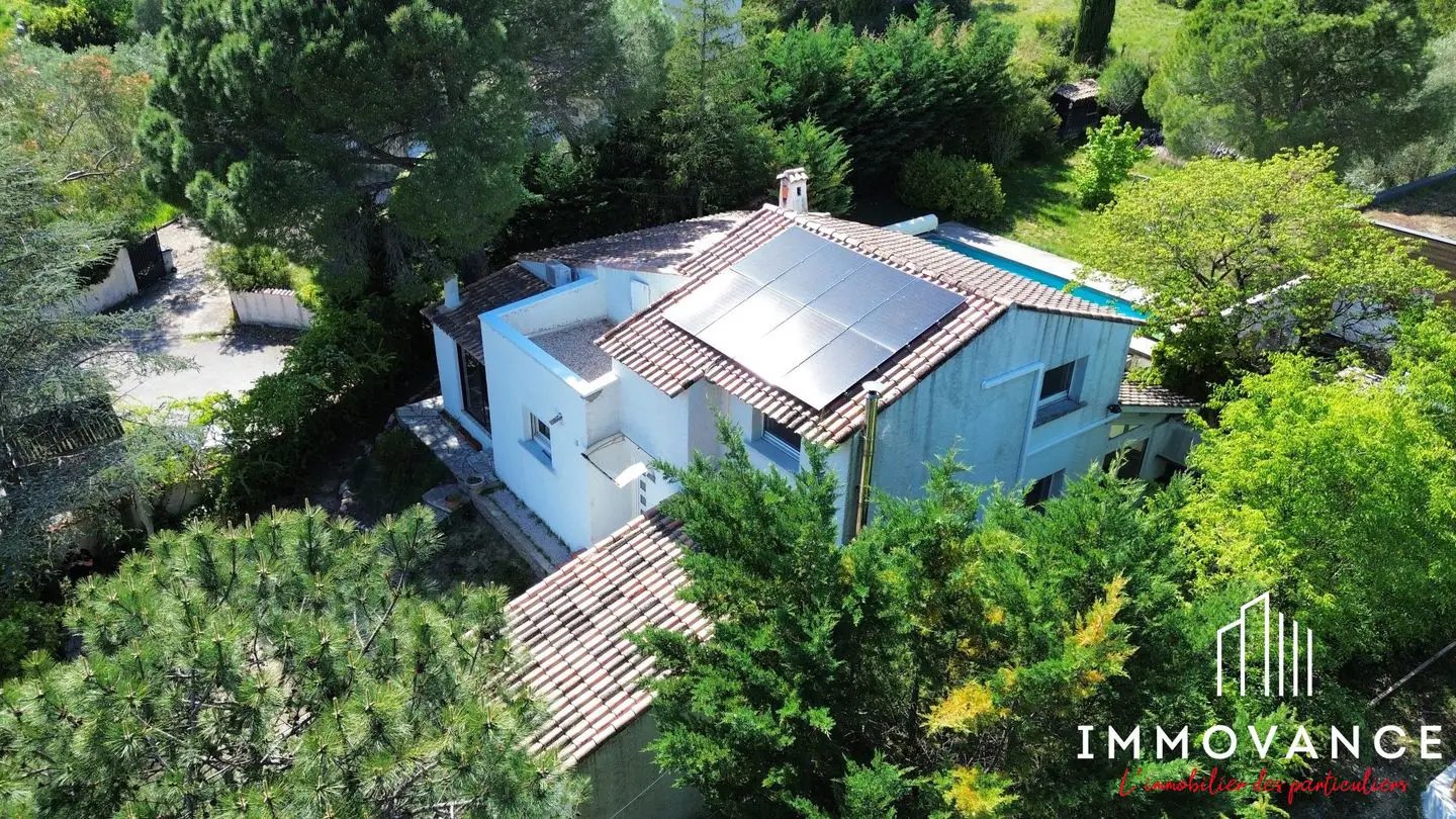 Maison à vendre, 140m², Vailhauquès