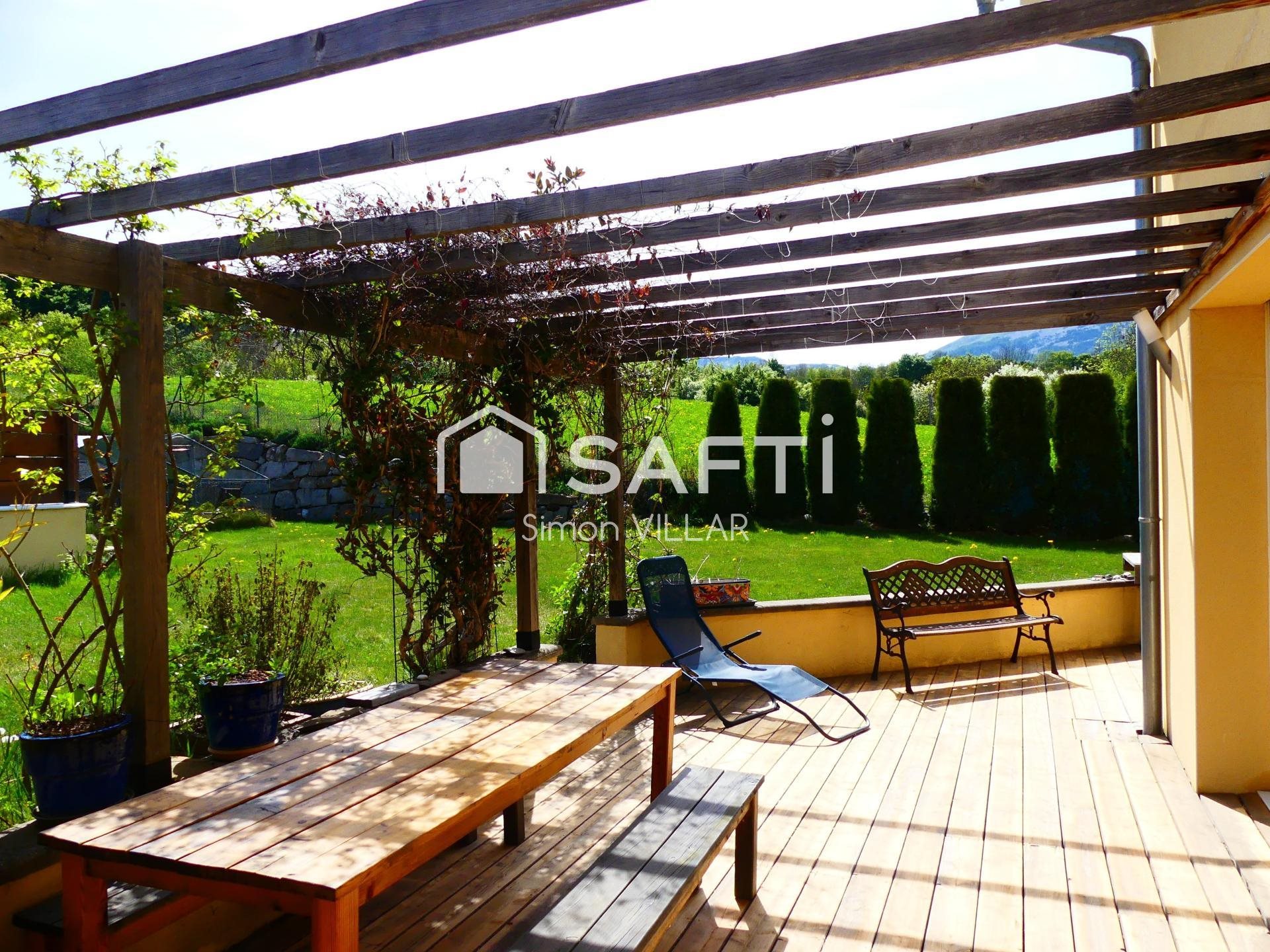 Maison à vendre, 165m², Saint-Laurent-du-Cros