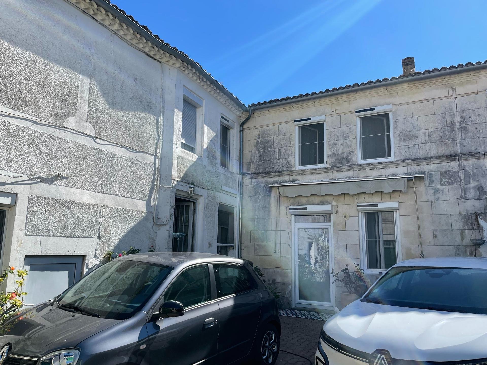 Maison à vendre, 321m², Mortagne-sur-Gironde