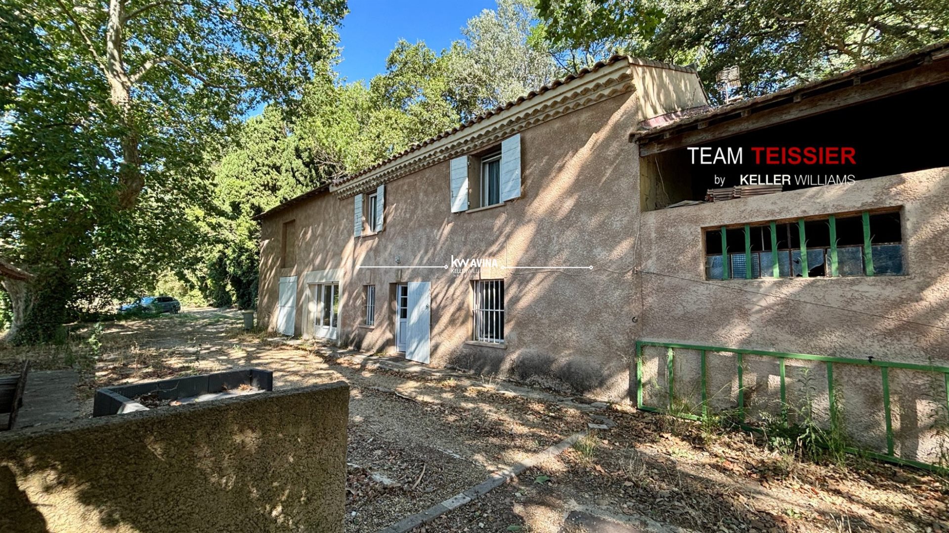 Maison à vendre, 220m², Eyguières