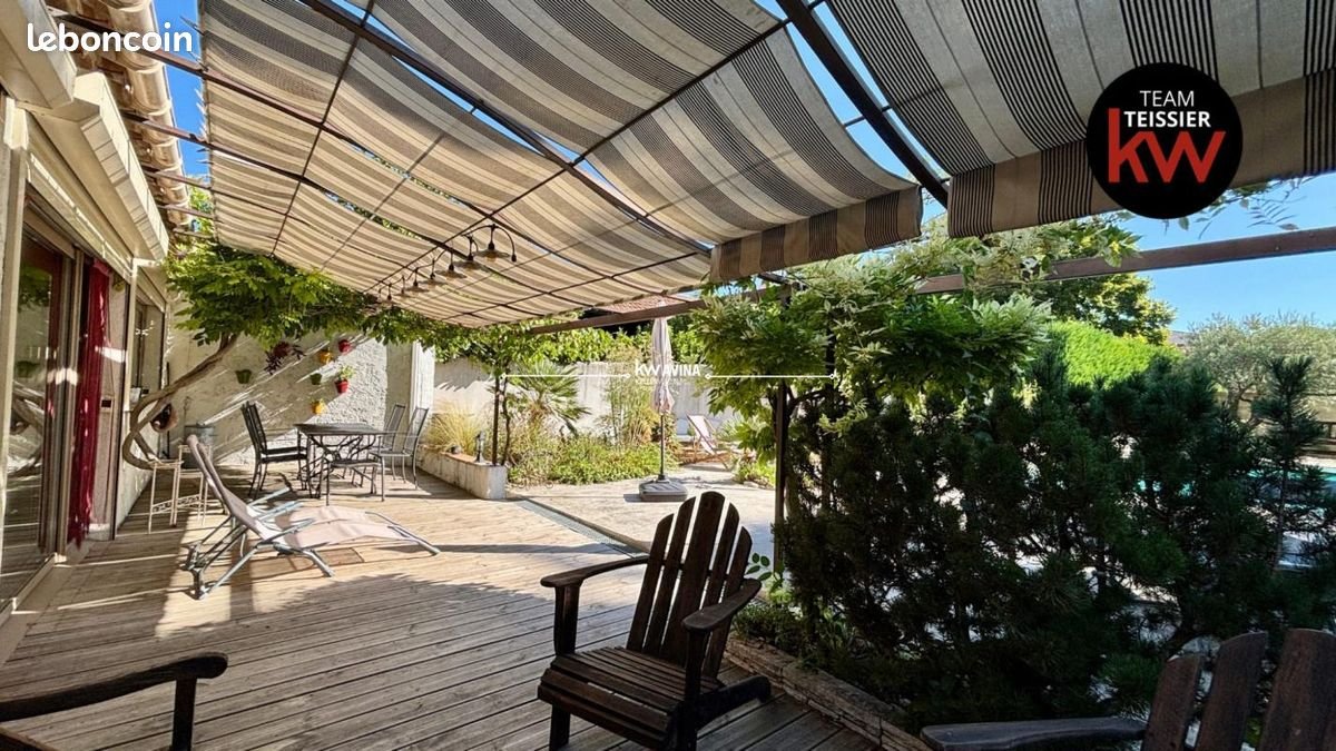 Maison à vendre, 229m², Charleval