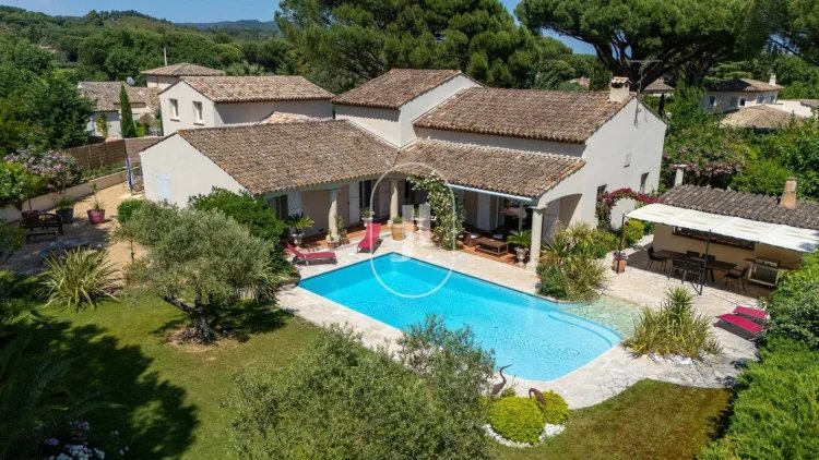 Maison à vendre, 245m², Cogolin