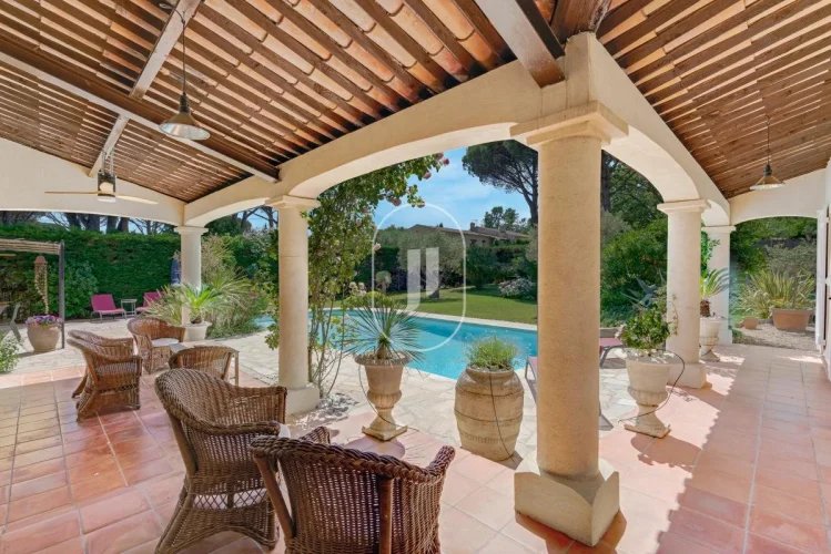 Maison à vendre, 245m², Cogolin