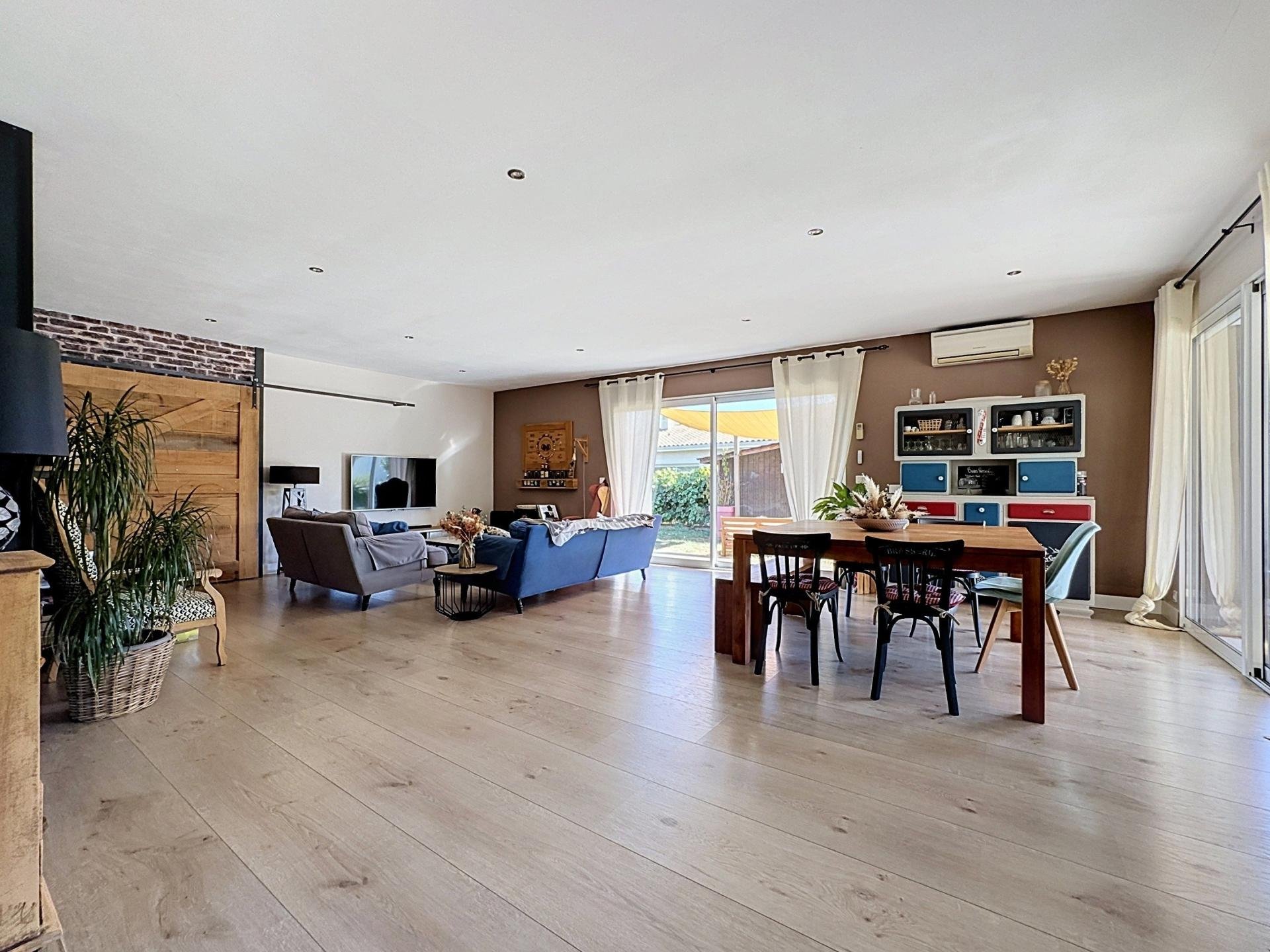 Maison à vendre, 143m², Créon