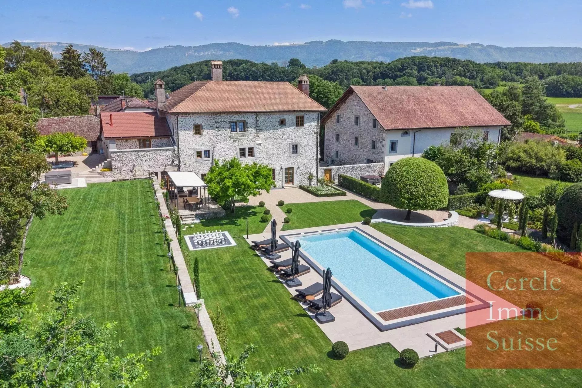 Maison à vendre, 830m², Saint-Julien-en-Genevois