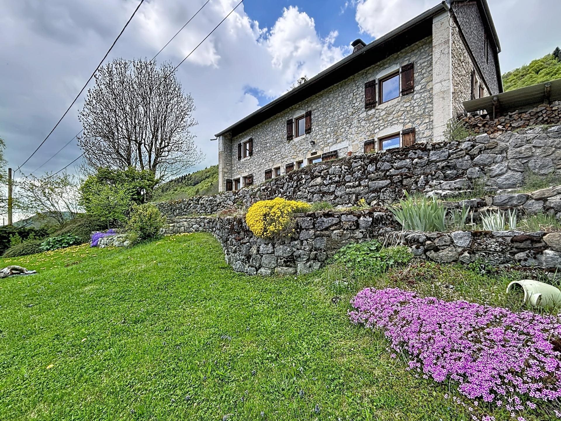 Maison à vendre, 188m², Lajoux
