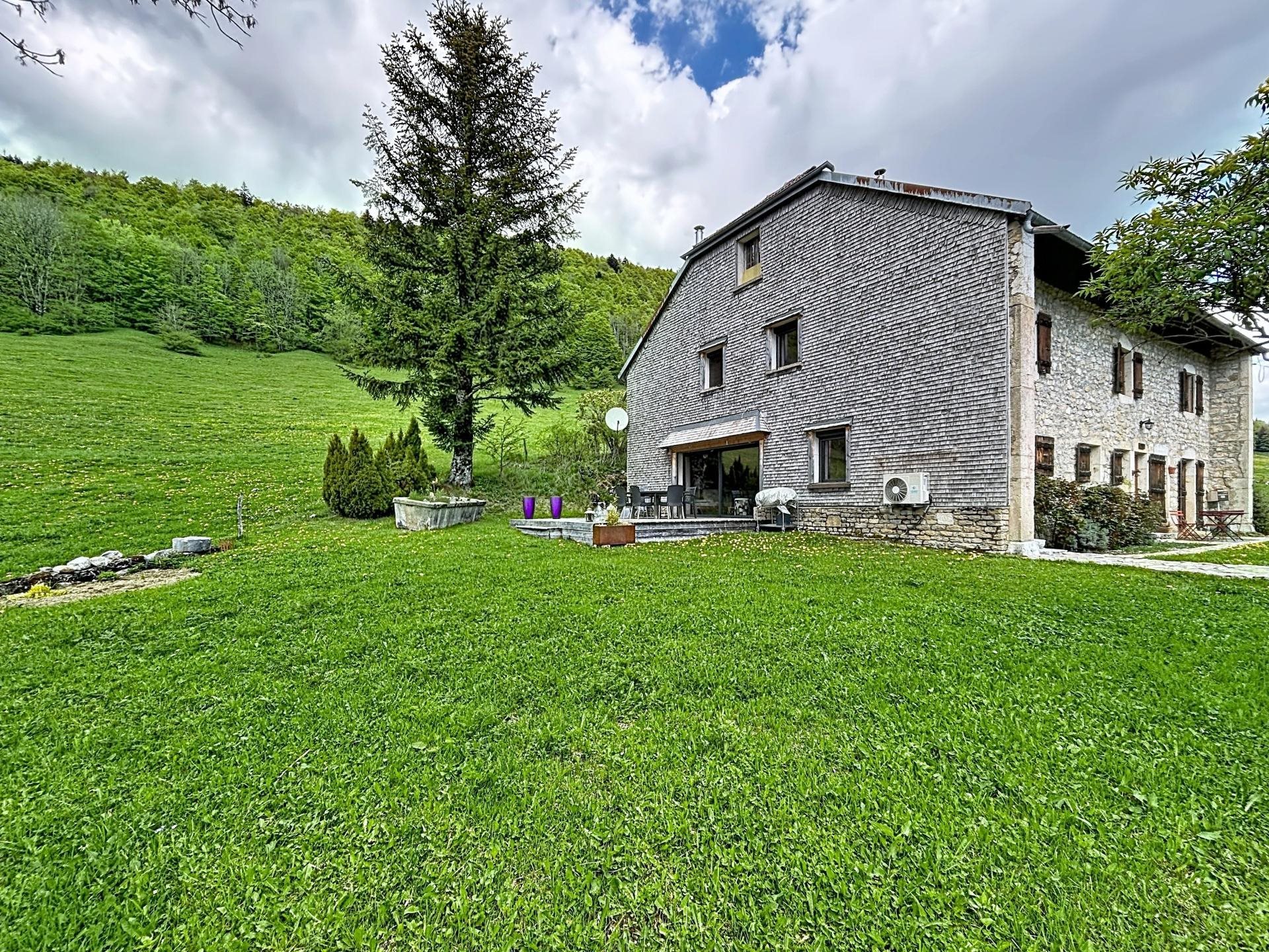 Maison à vendre, 188m², Lajoux