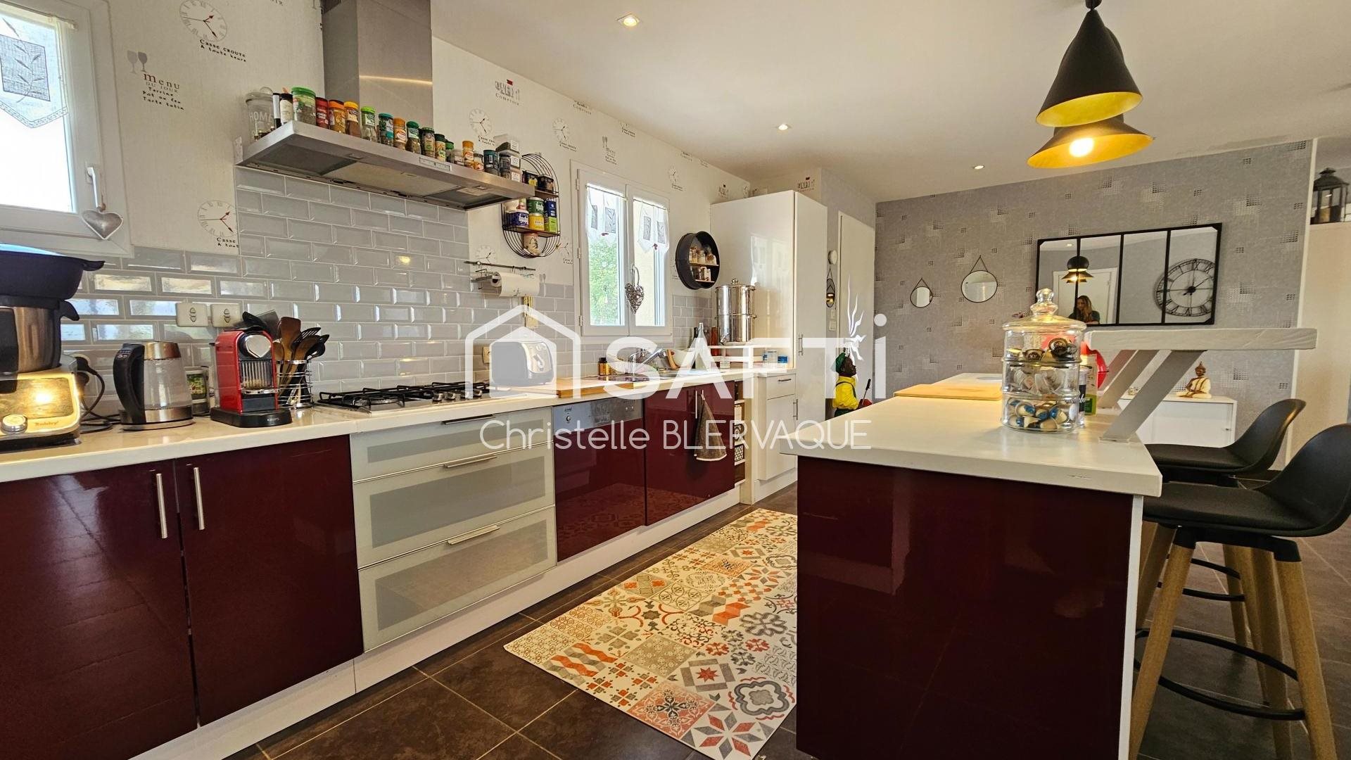 Maison à vendre, 136m², Yzeures-sur-Creuse