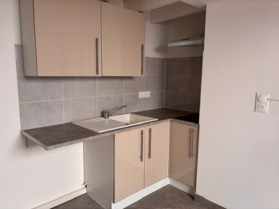 Appartement à louer, 19m², Lunel-Viel