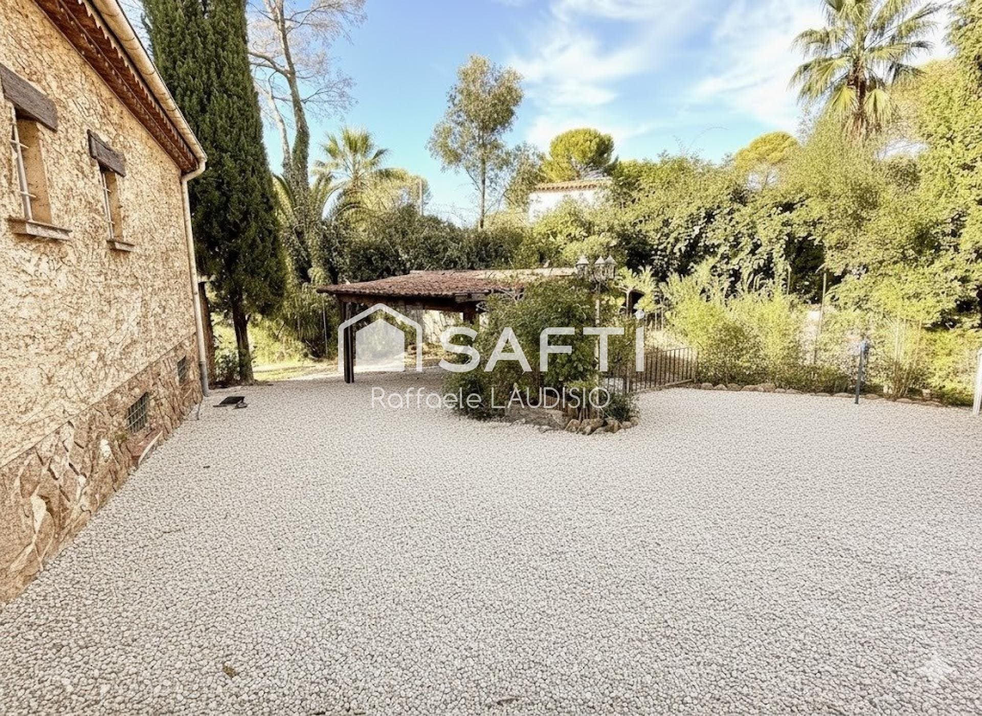 Maison à vendre, 142m², Saint-Raphaël
