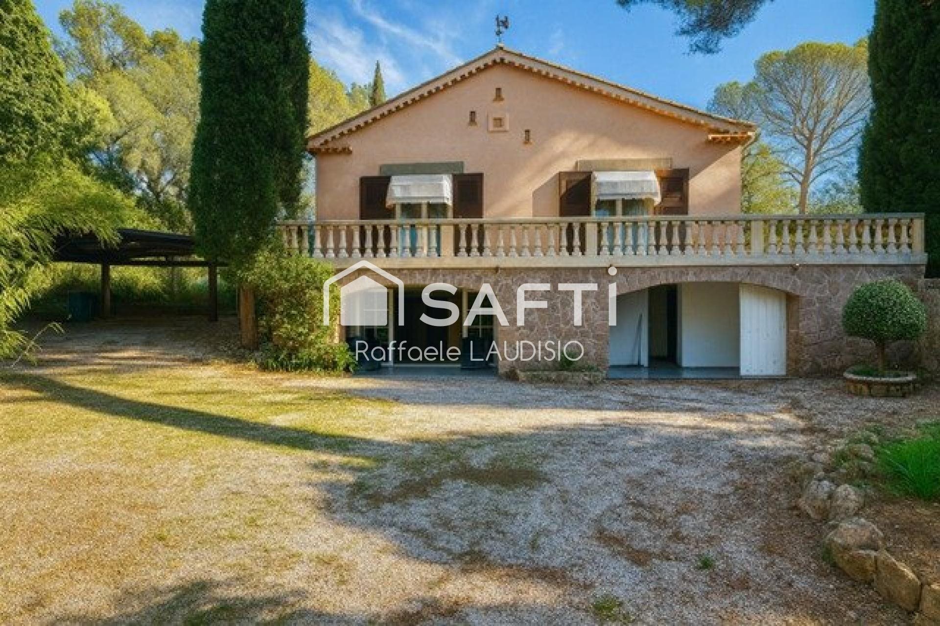 Maison à vendre, 142m², Saint-Raphaël