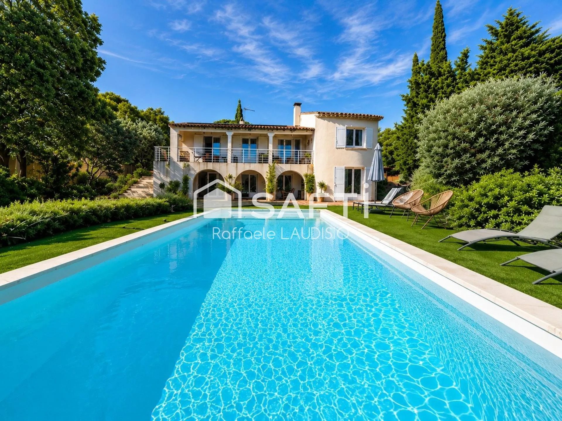 Maison à vendre, 210m², Saint-Raphaël