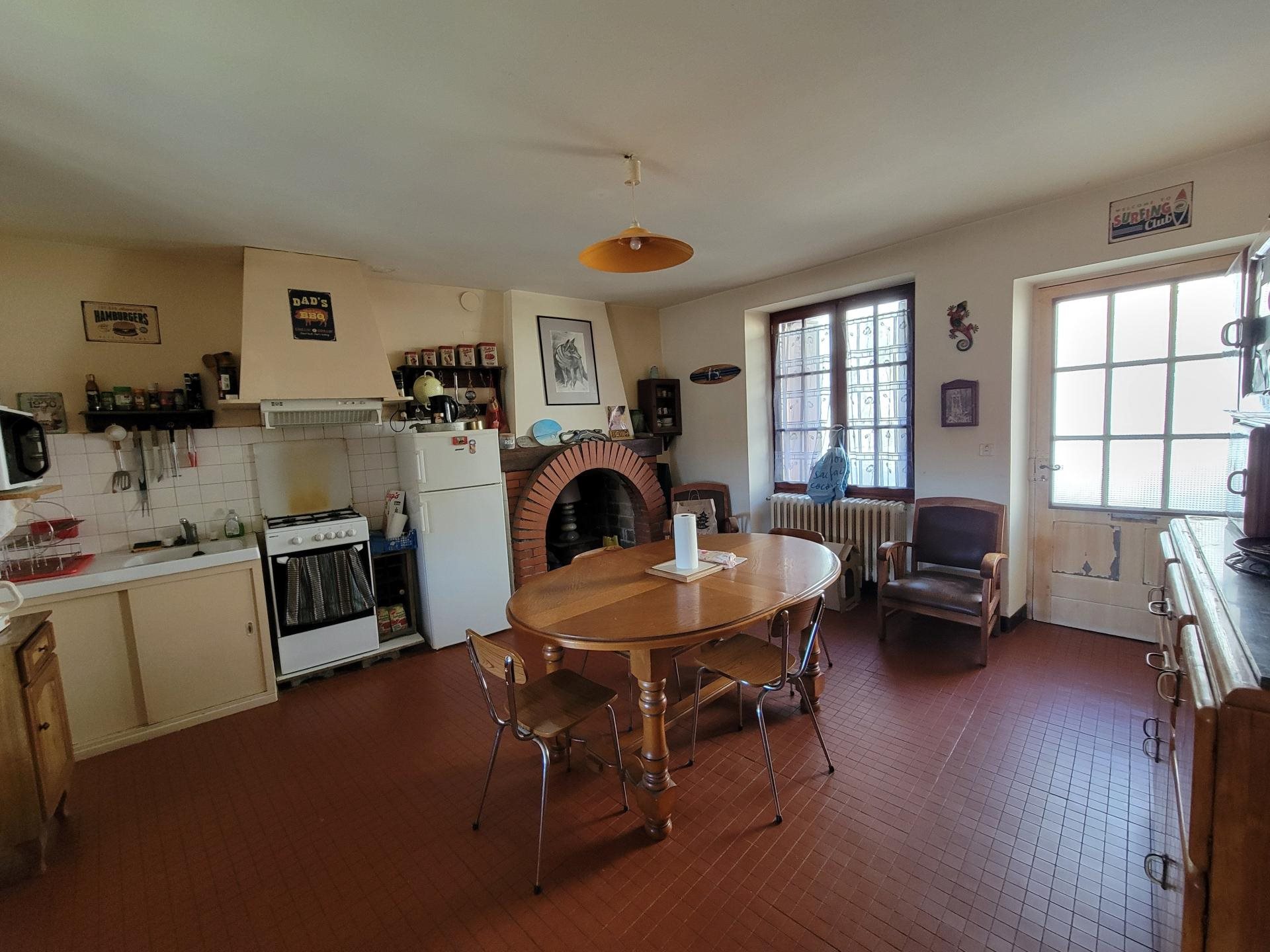 Maison à vendre, 130m², Aubeterre-sur-Dronne