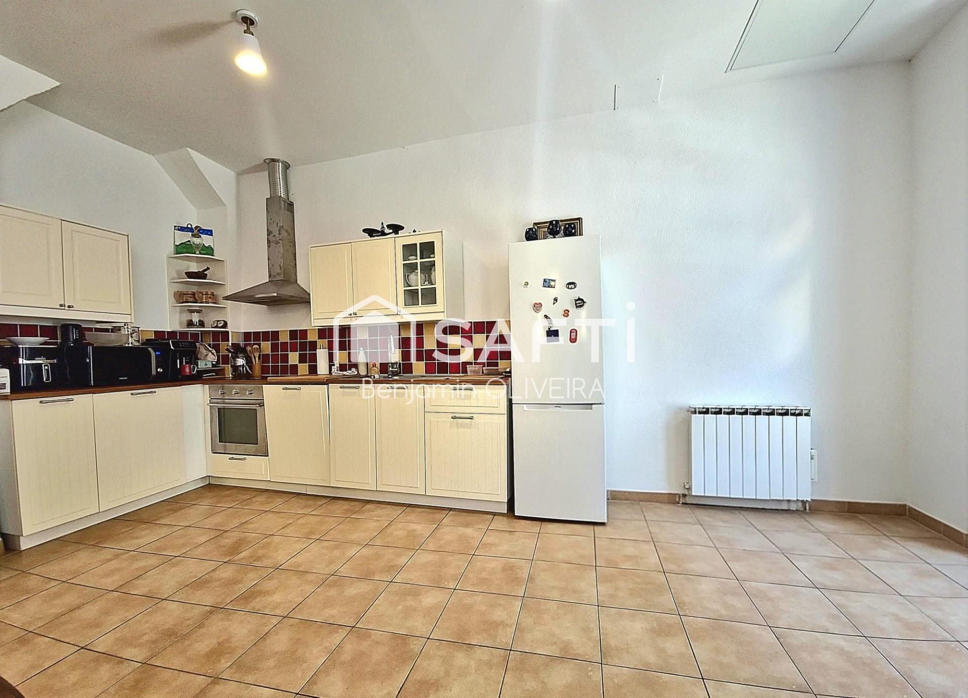 Appartement à vendre, 117m², Saint-Zacharie