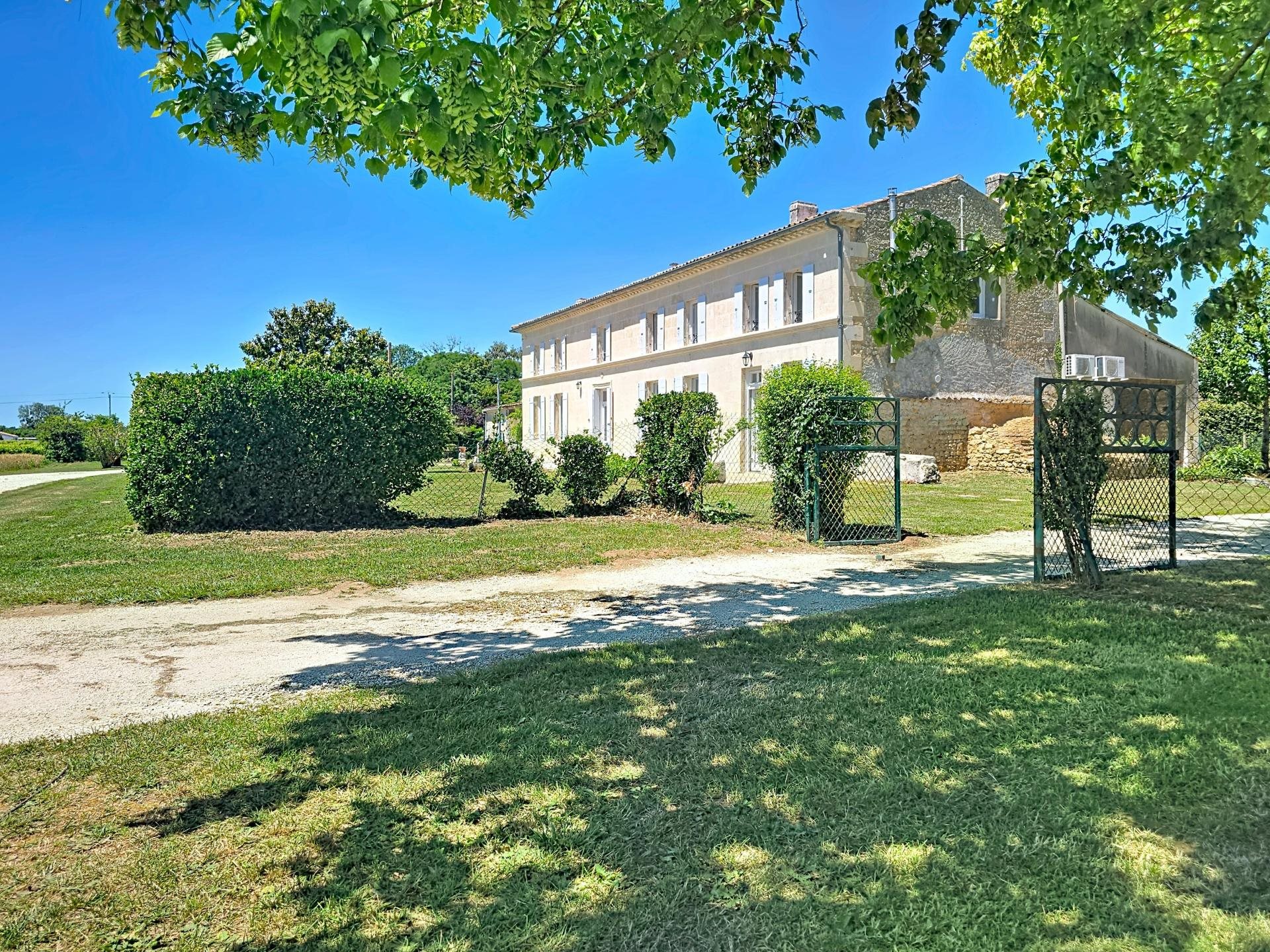 Maison à vendre, 222m², Saint-André-de-Lidon