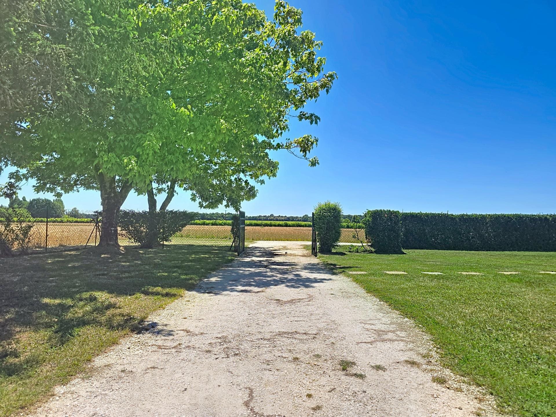 Maison à vendre, 222m², Saint-André-de-Lidon