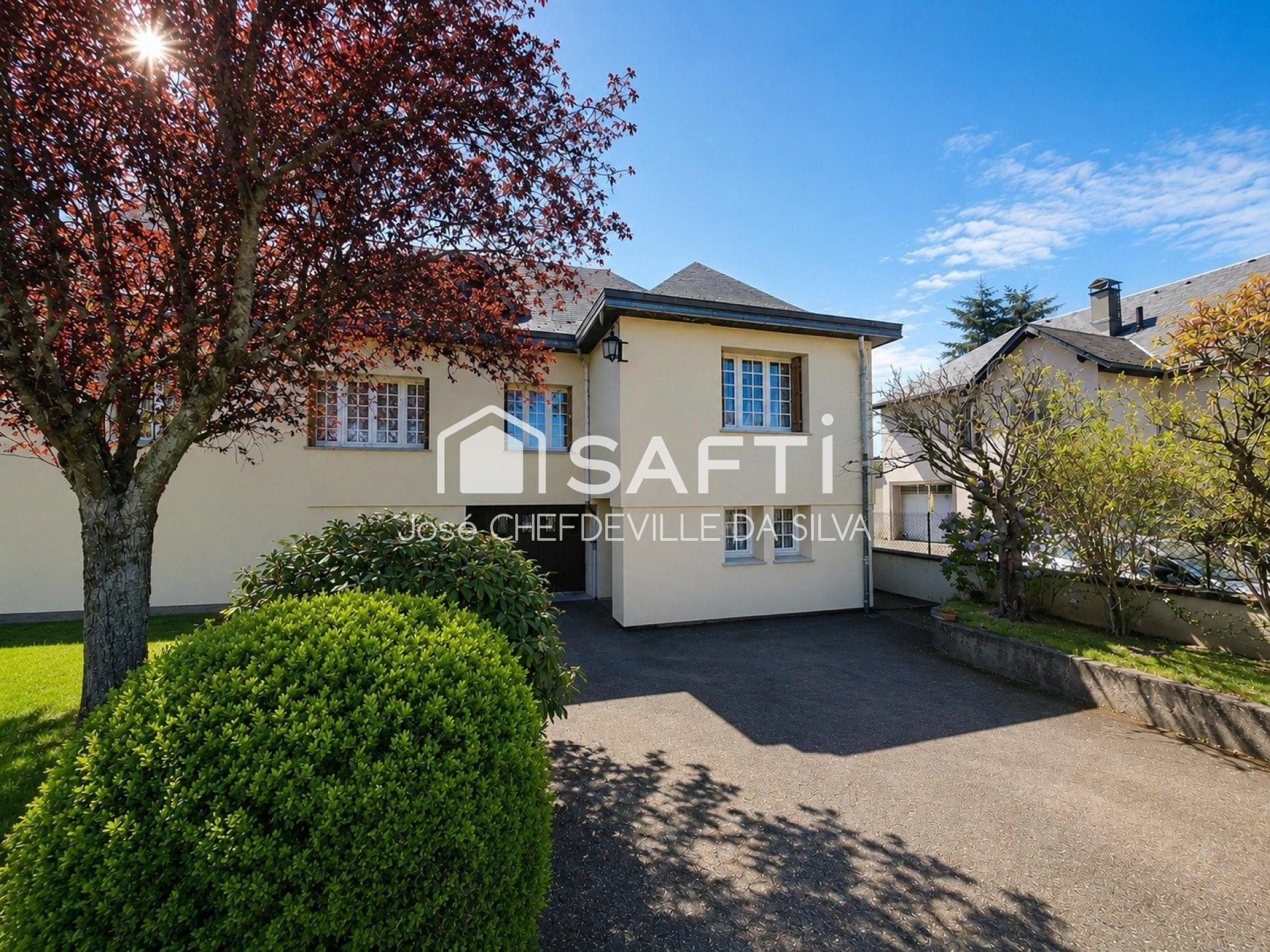 Maison à vendre, 217m², Chapdes-Beaufort