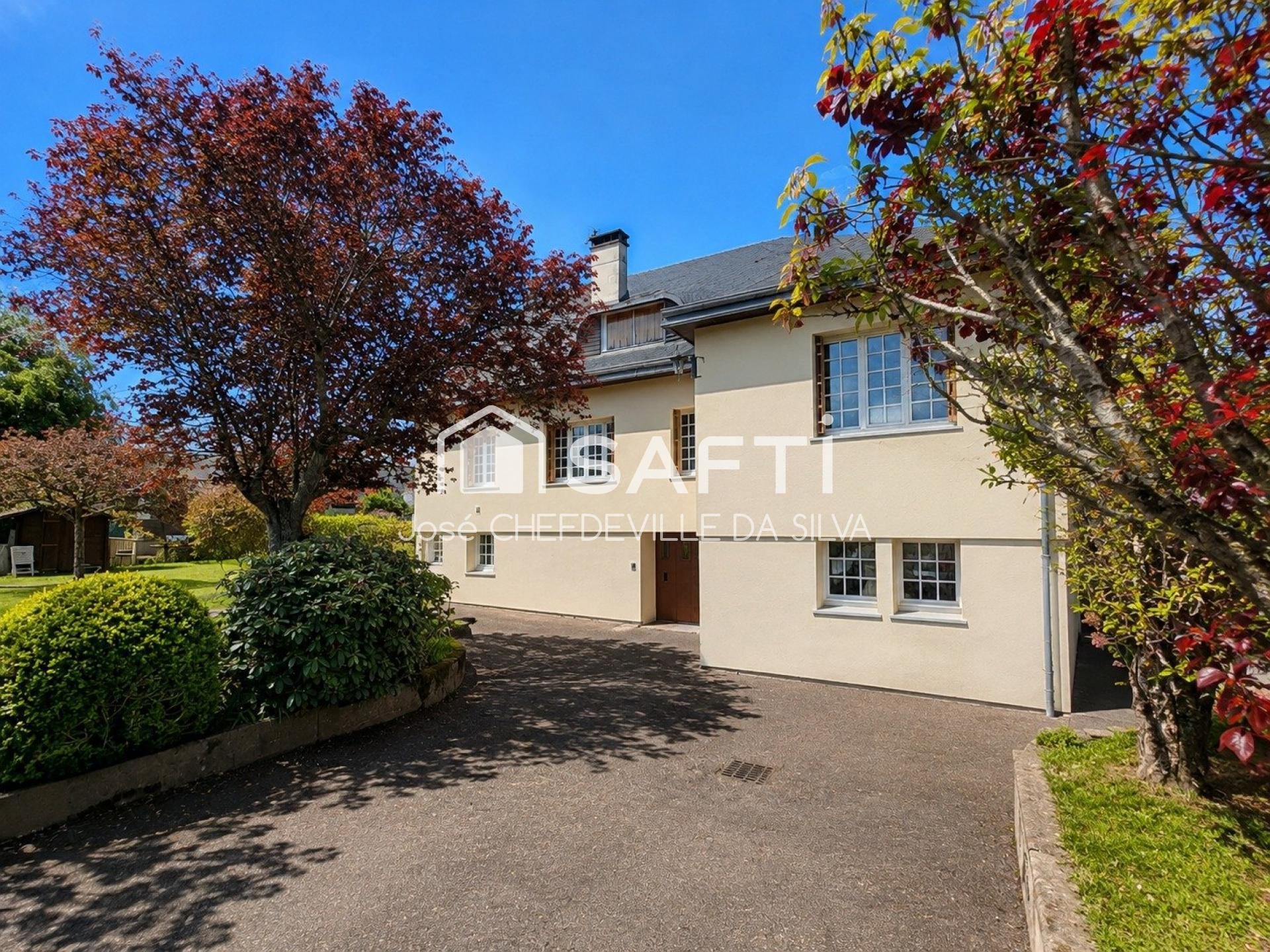 Maison à vendre, 217m², Chapdes-Beaufort