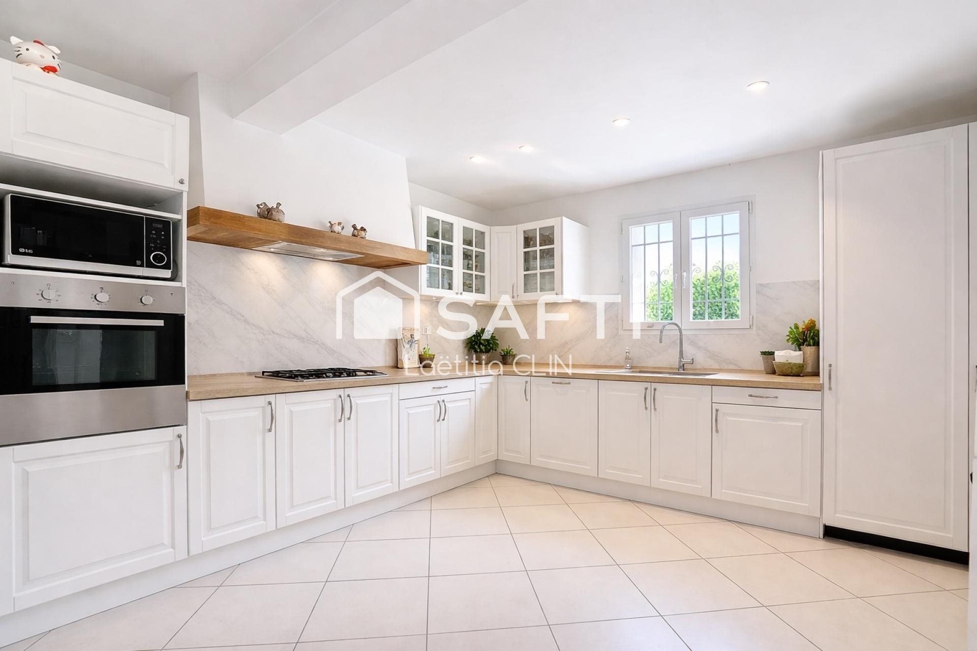 Maison à vendre, 114m², Bagnols-en-Forêt
