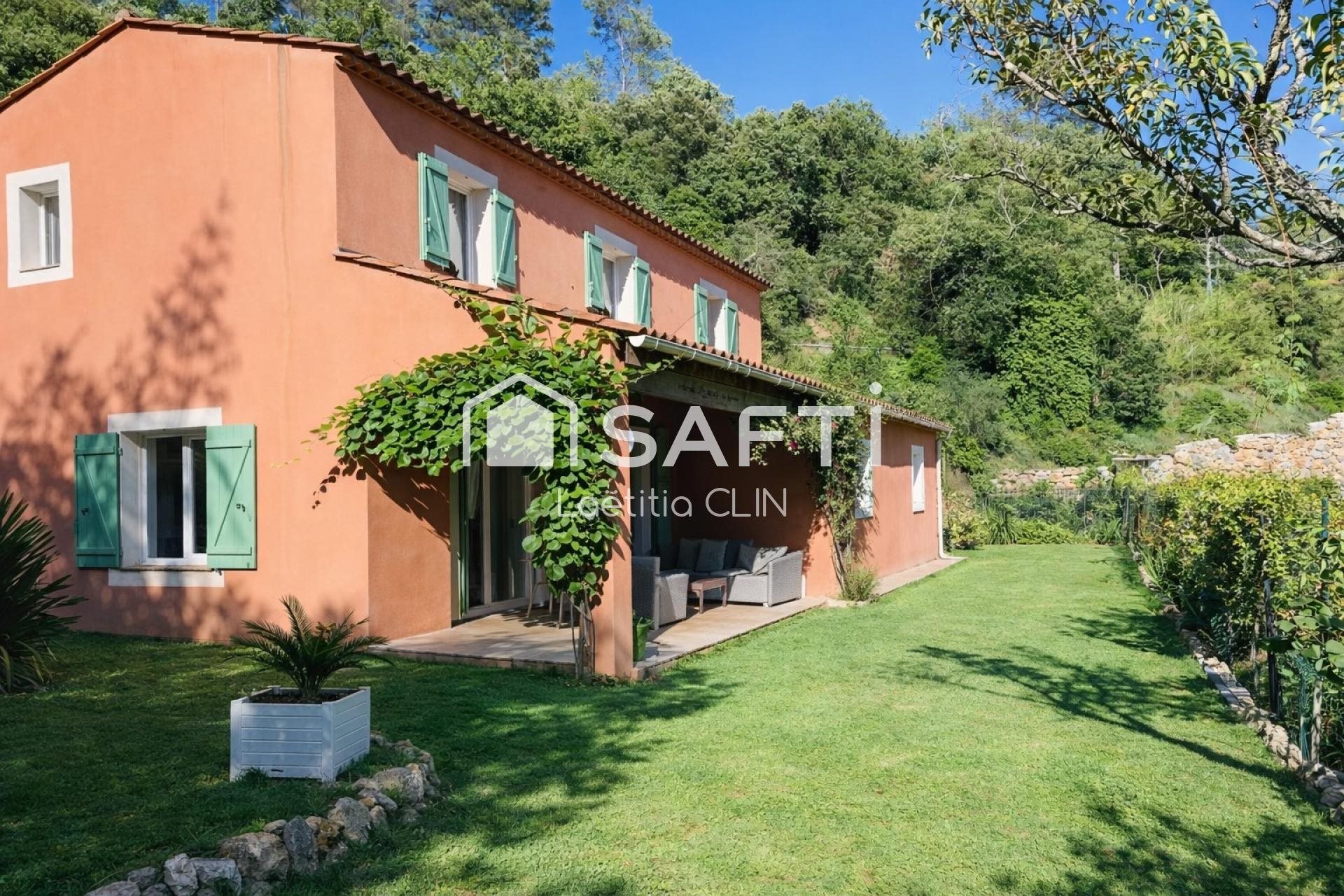 Maison à vendre, 114m², Bagnols-en-Forêt