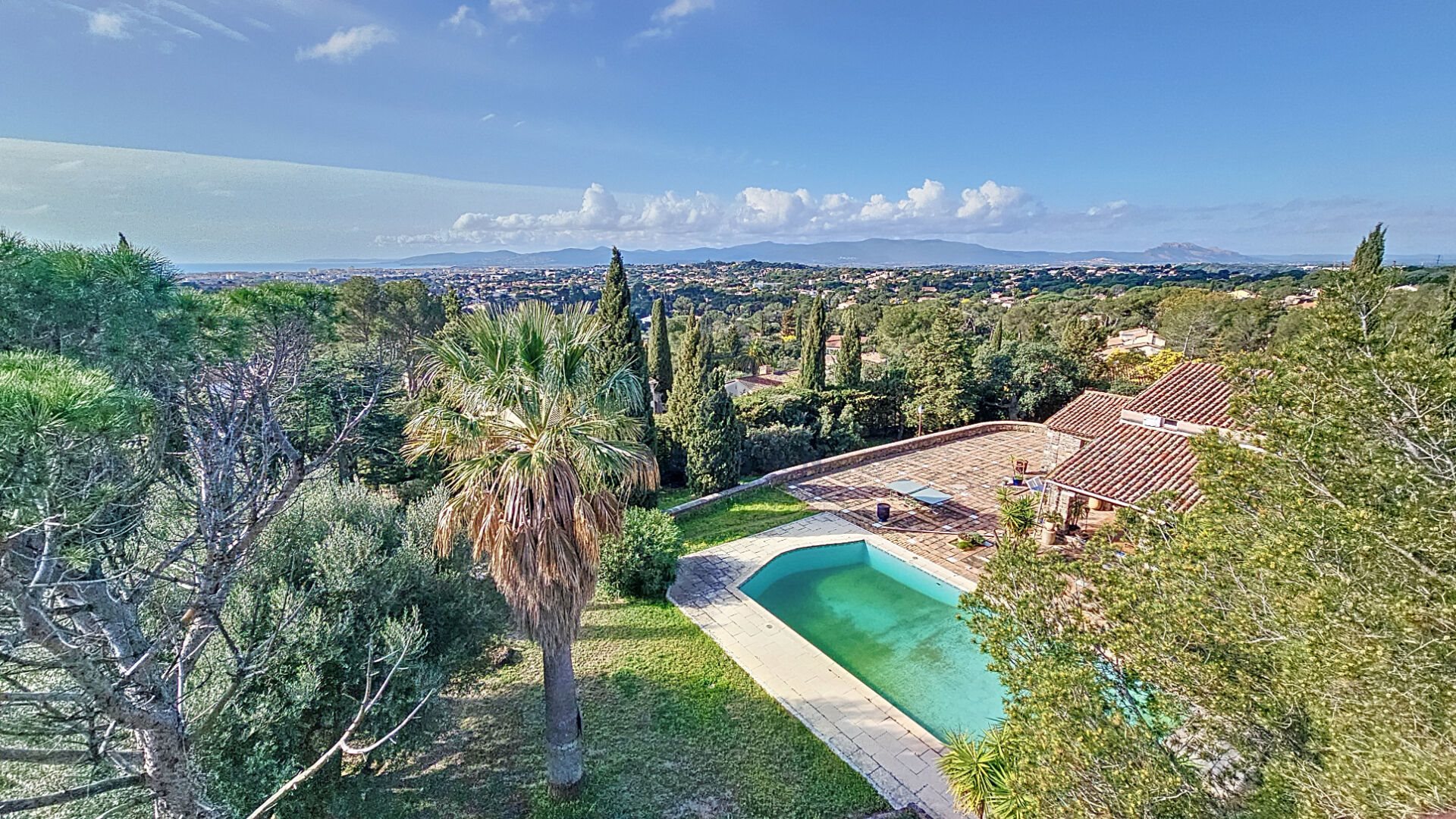 Maison à vendre, 500m², Fréjus