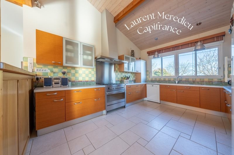 Maison à vendre, 196m², Cubzac-les-Ponts